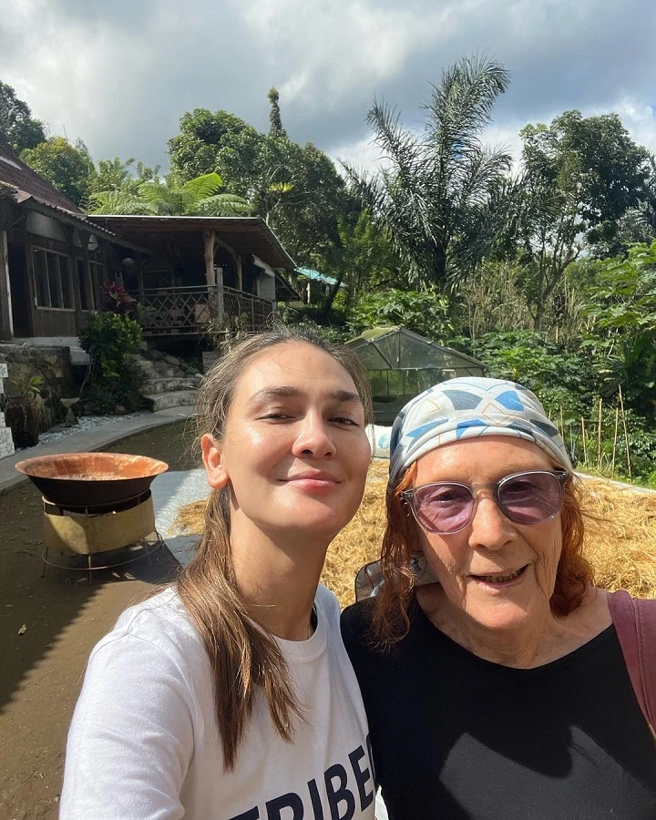 Kompakan dengan Ibu