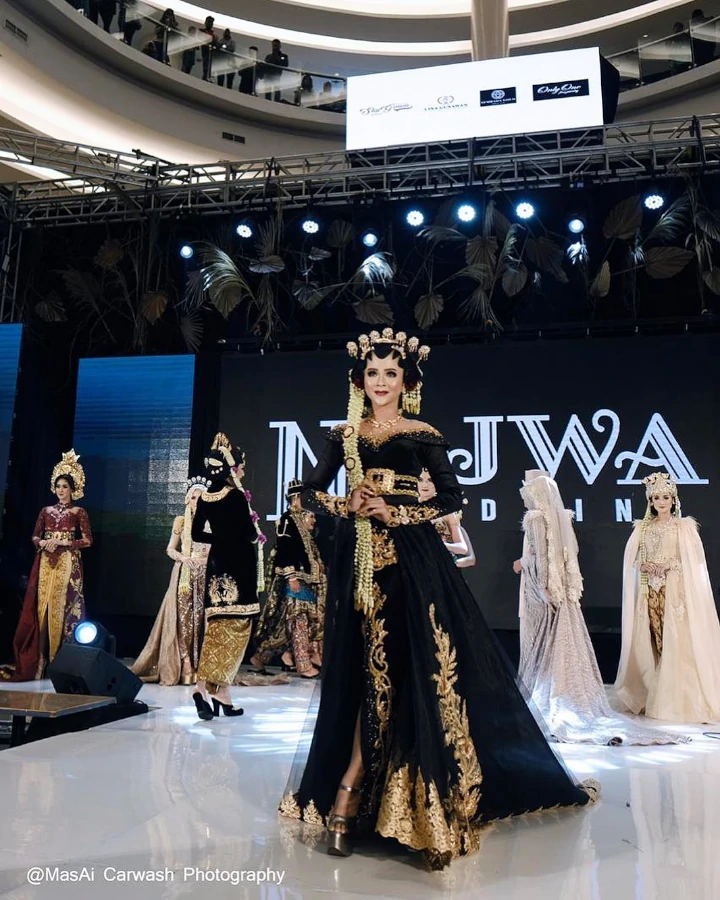 Model Busana Pengantin dan MV