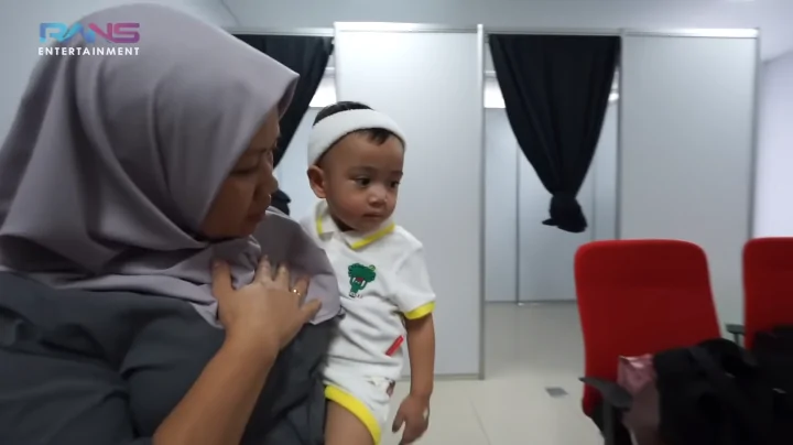 Reaksi Rayyanza Saat Dibangunin Kerja, Istri Denny Caknan Diduga Sudah Hamil-Topik Pagi