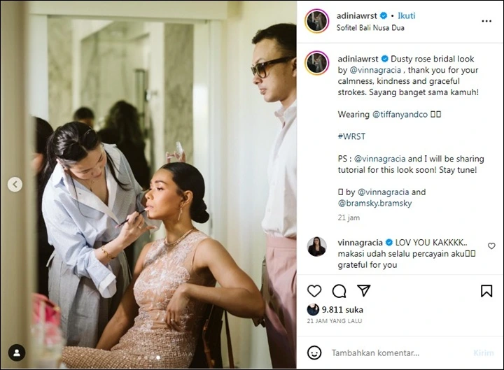 Tampil Serba Pink, Nicholas Saputra Curi Perhatian di Postingan Adinia Wirasti