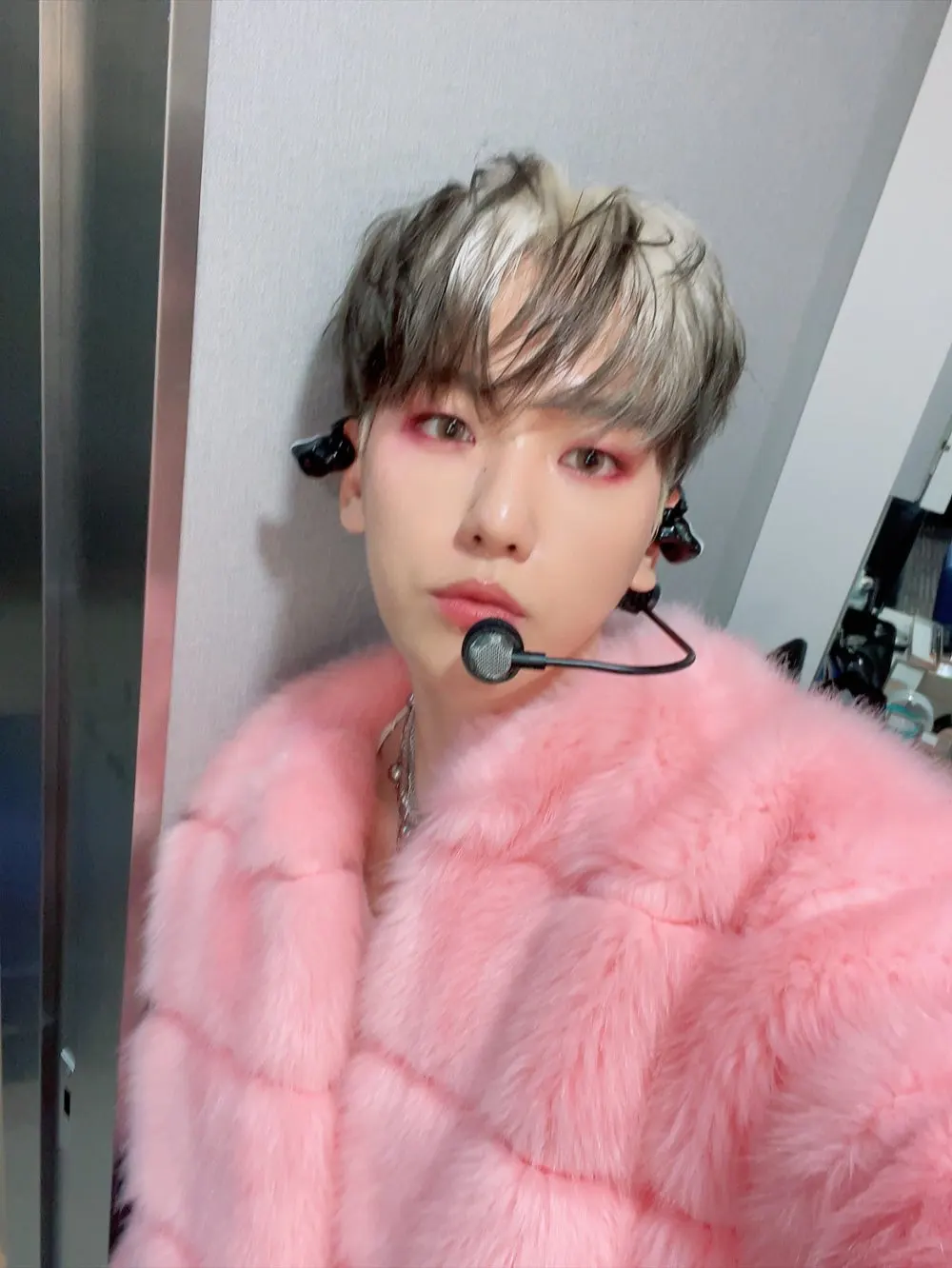 Baekhyun EXO membagikan foto baru