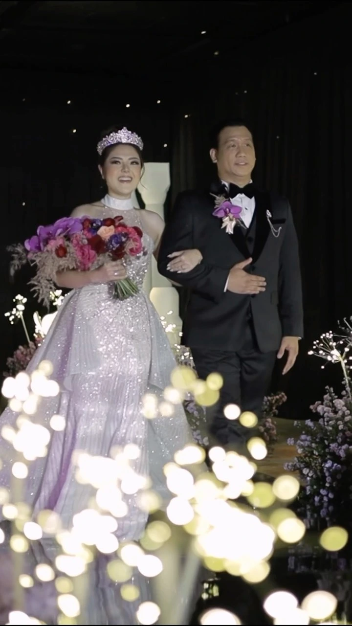 Tina Toon Gelar Intimate Wedding