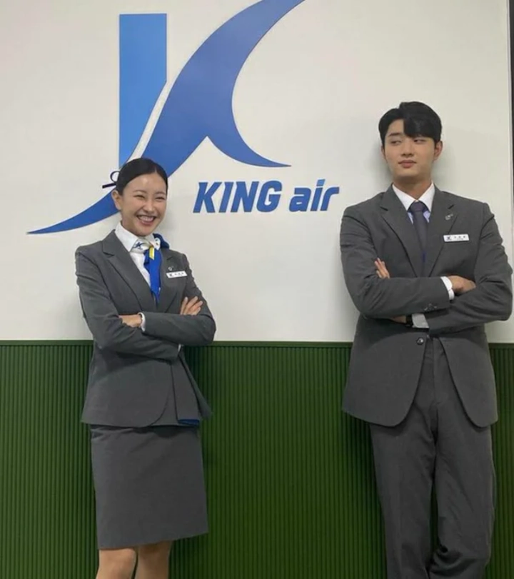 Love Line Pramugara Kim Jae Won di \'King the Land\' Bikin Gemas, Drama Lawas Ikut Dibahas