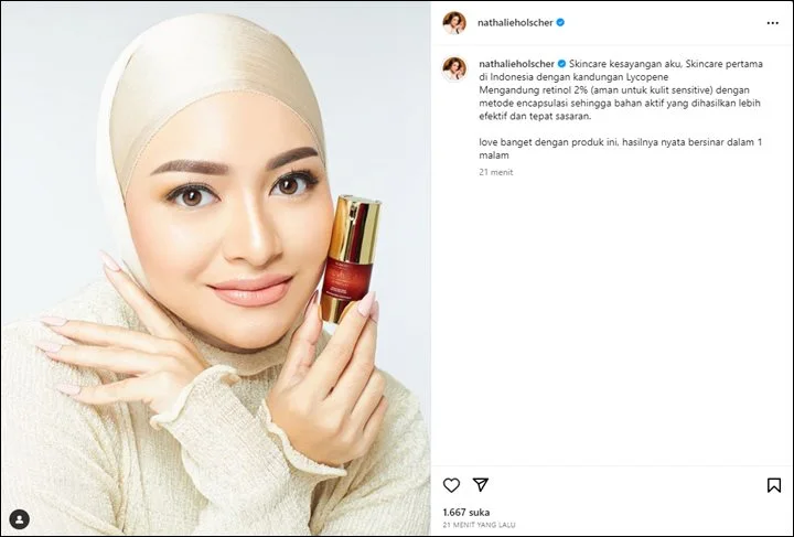 Nathalie Holscher Kembali Tampil Berhijab di Postingan Terbaru Nathalie Holscher Kembali Tampil Berhijab di Postingan Terbaru