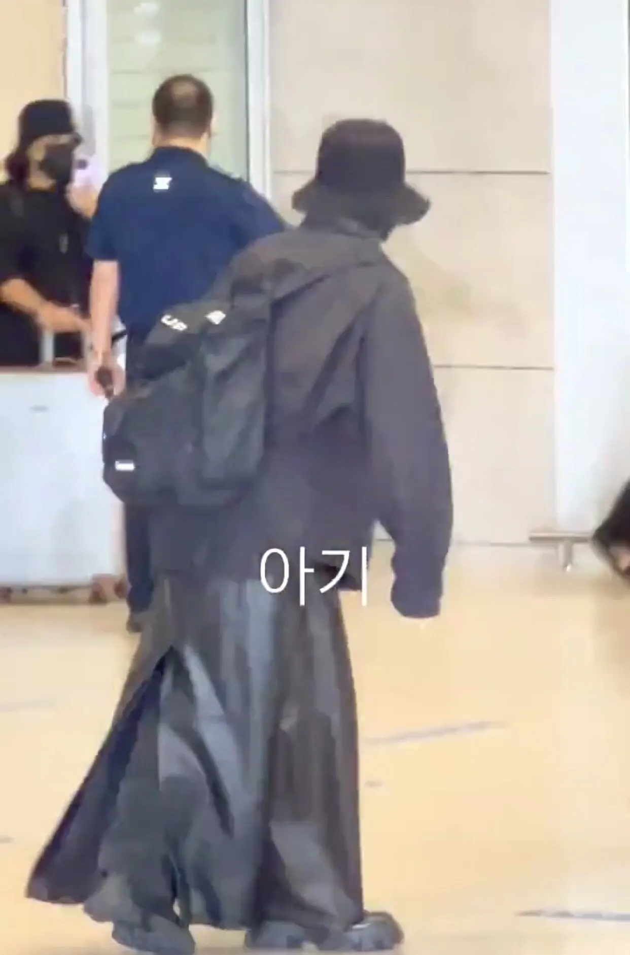 Jungkook BTS dikira memakai rok