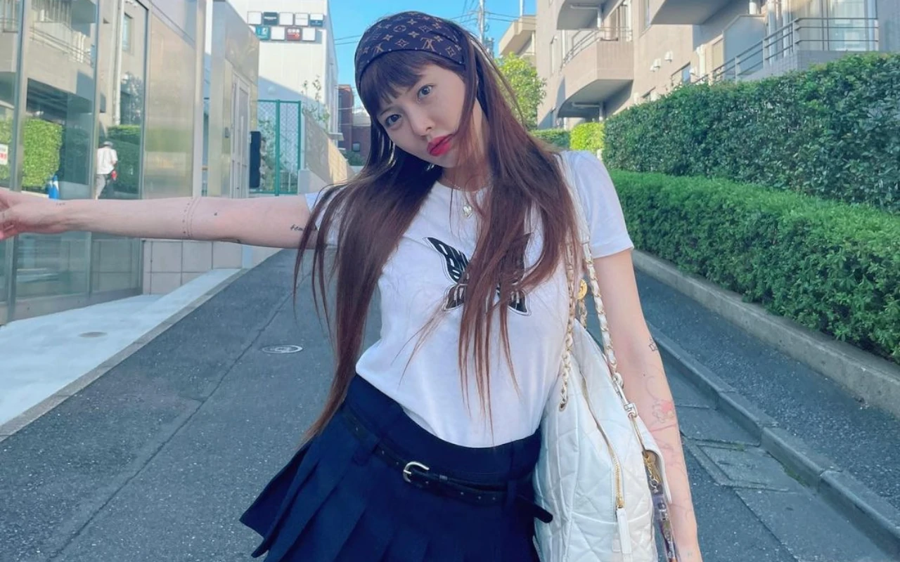 HyunA Tampil Super Seksi dengan Ekspos Pakaian Dalam di 'Water Bomb Japan'