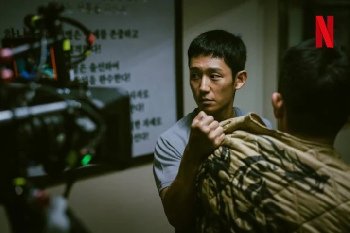 Alur Pro Kontra, Akting Jung Hae In di \'D.P. 2\' Ikut Jadi Perbincangan