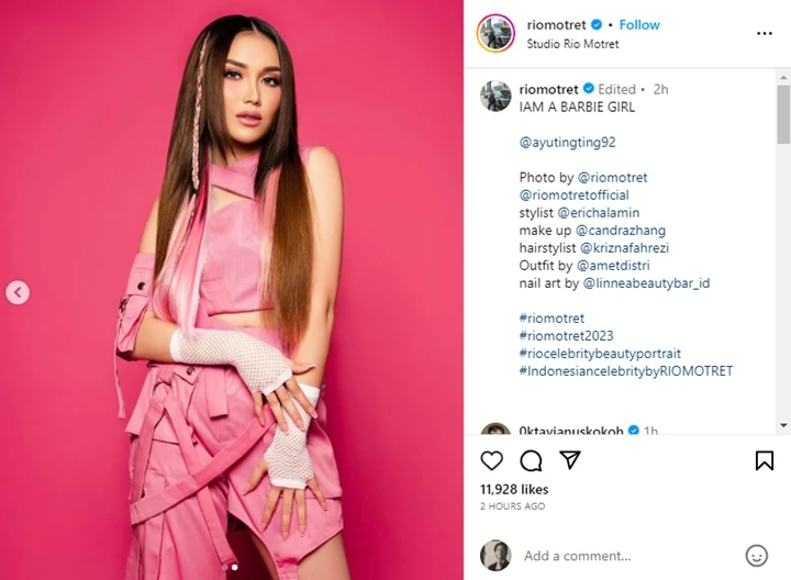 Gak Mirip, Visual Ayu Ting Ting Kala Dandan Ala Barbie Tetap Dipuji