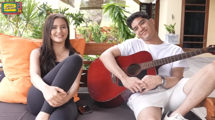 Al Ghazali Kenalkan Sosok Kembaran Bule Cantik, Paras Kelewat Mirip?
