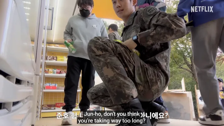 Jung Hae In Niat Amankan Jatah Layar, Tingkahnya Bikin Staf \'D.P. 2\' Heran