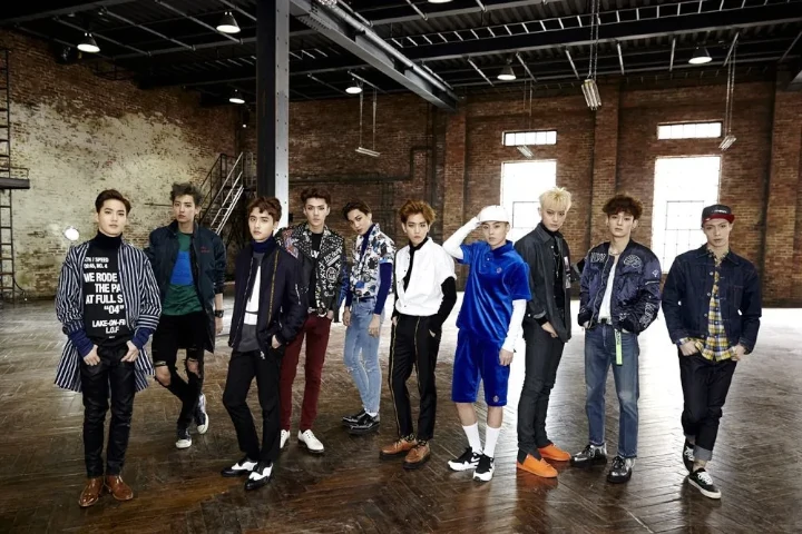 EXO- 'EXODUS'