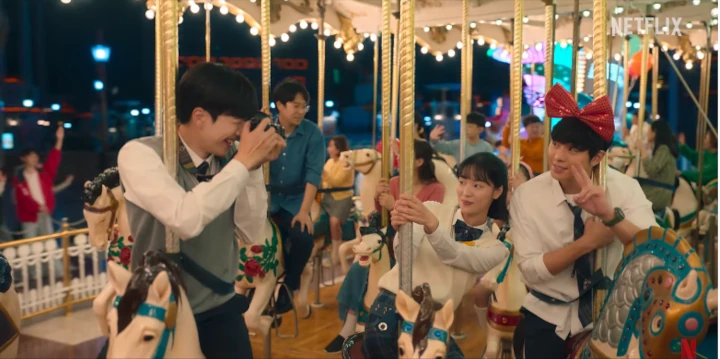 Balik SMA, Gaya Pacaran Ahn Hyo Seop & Jeon Yeo Bin di \'A Time Called You\' Curi Perhatian