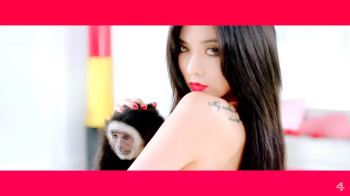'Red'- Hyuna