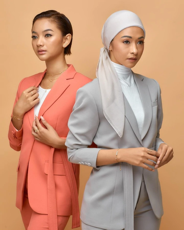 Poppy Bunga dan Glenca Chysara