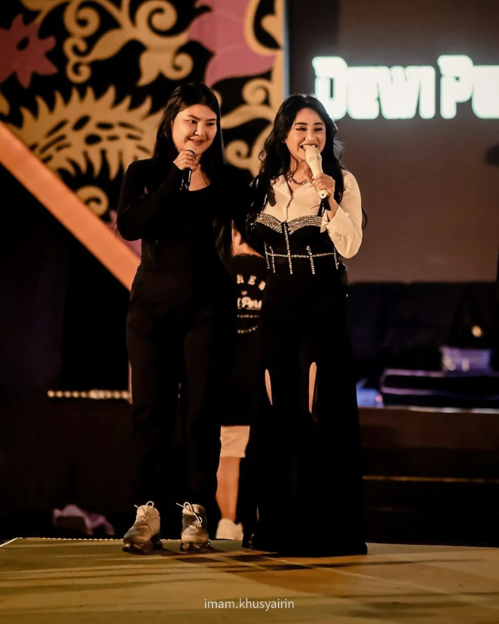 Dewi Persik dan Rosa Meldianti