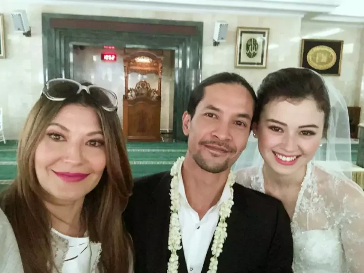 Tamara Bleszynski dan Edward Akbar
