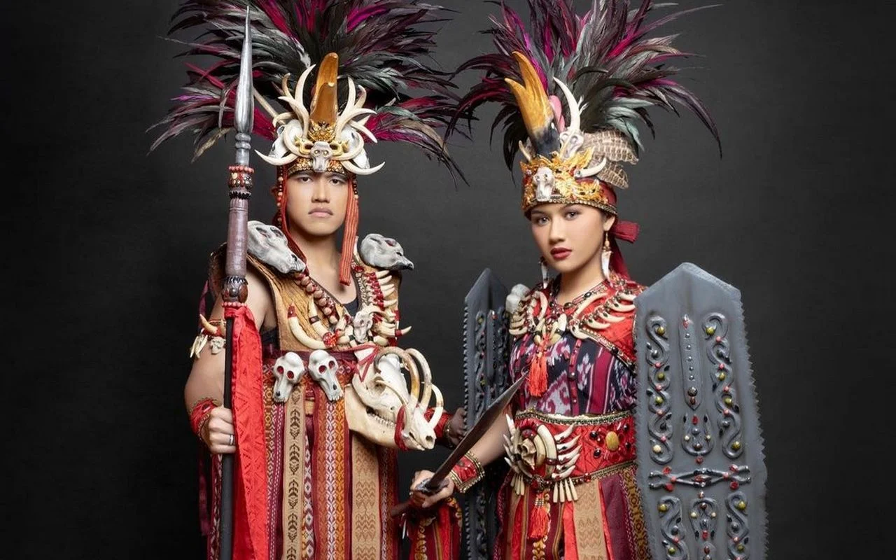 Menang Best Costume, Kaesang Pangarep Terima Hadiah Sepeda Jokowi