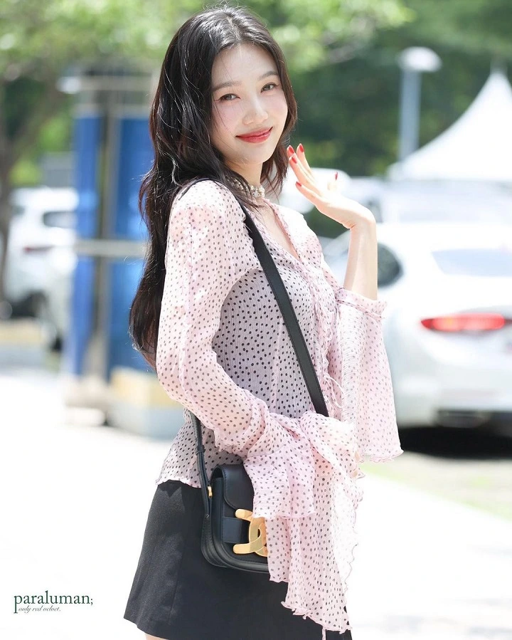 Joy Red Velvet