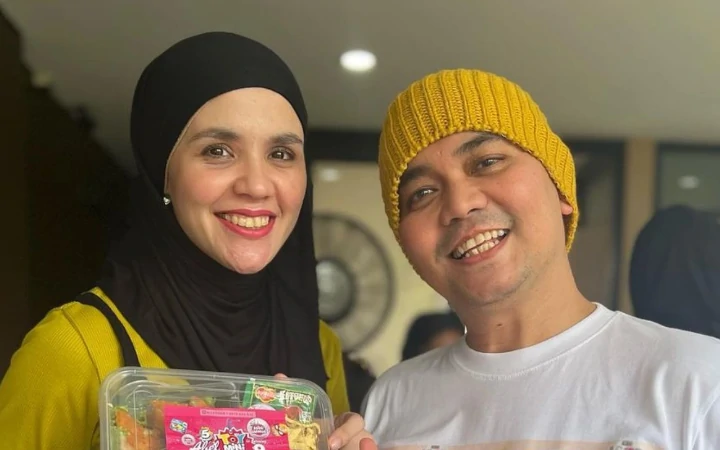 Attitude Ayu Ting Ting Ke Lady Nayoan Dan Rendy Kjaernett, DJ Verny Hasan Pamer Foto Anak-Topik Pagi