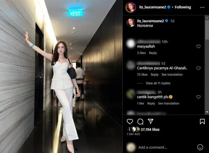 Potret Visual Cantik Laura Moane