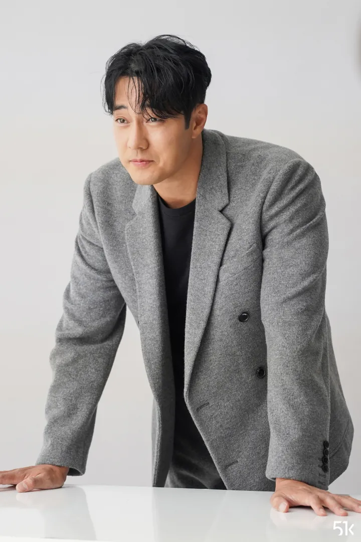 So Ji Sub
