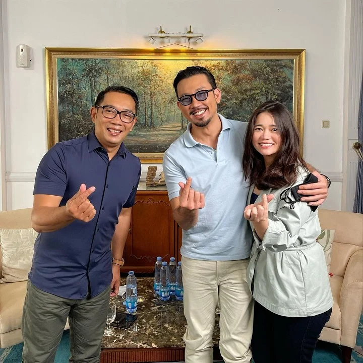 Akrab dengan Ridwan Kamil