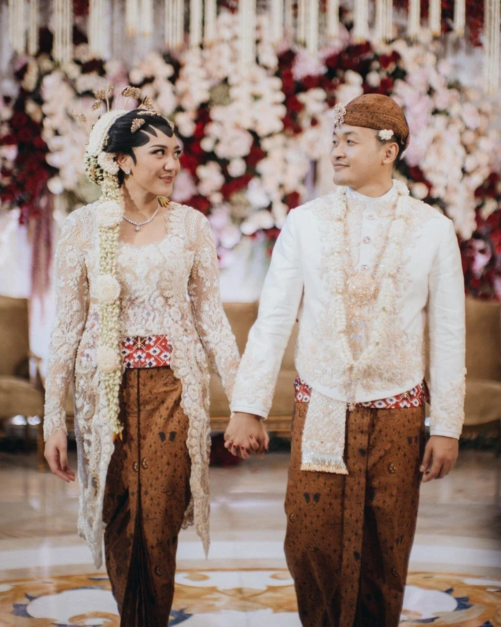 Putri Tanjung