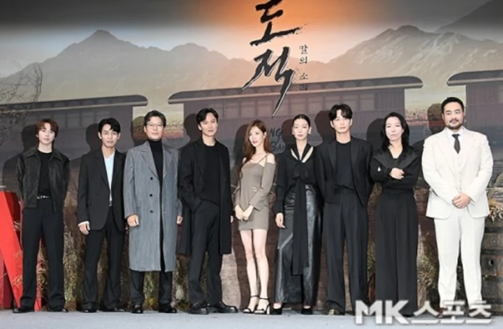 \'Song of the Bandits\' Dibandingkan Dengan \'The Good, the Bad, the Weird\', Kim Nam Gil Buka Suara