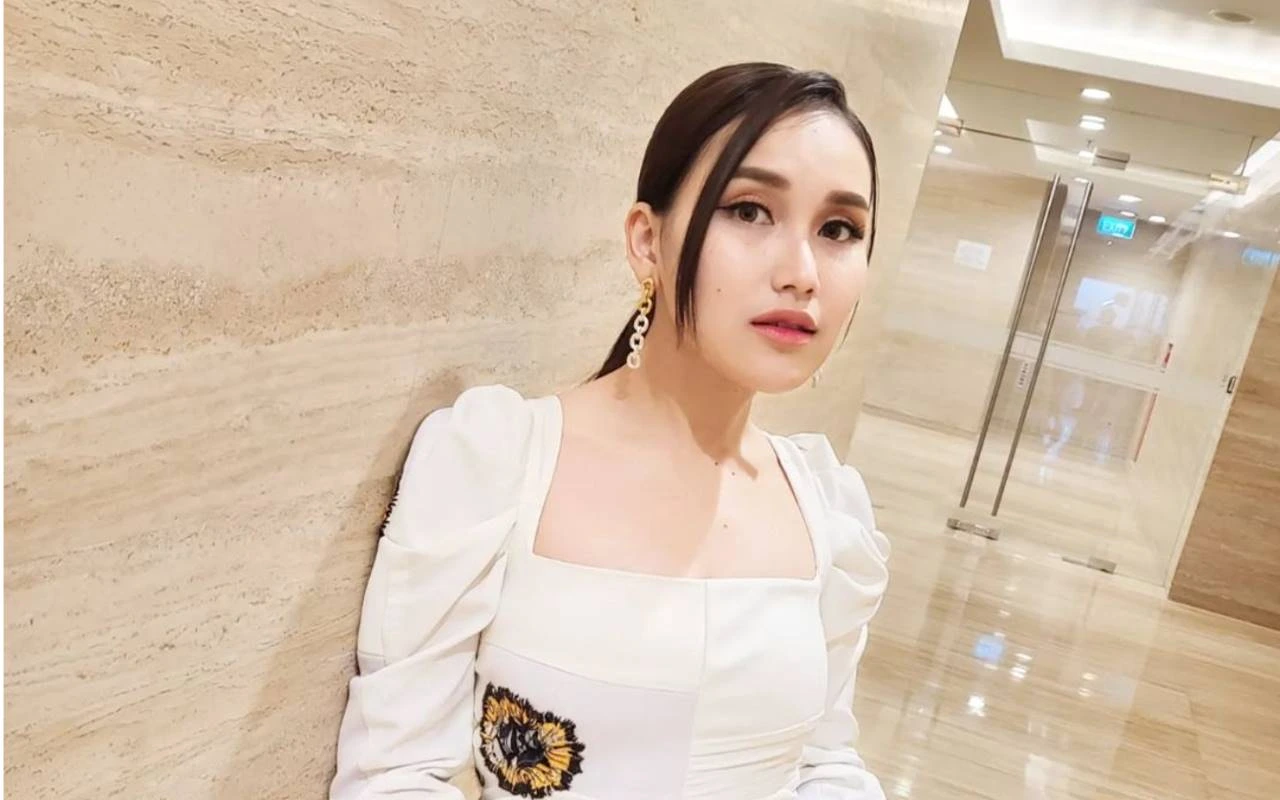 Kompilasi Video Wawancara Ayu Ting Ting Mencuat di Tengah Viral Wajah Artis dari Kamera Wartawan