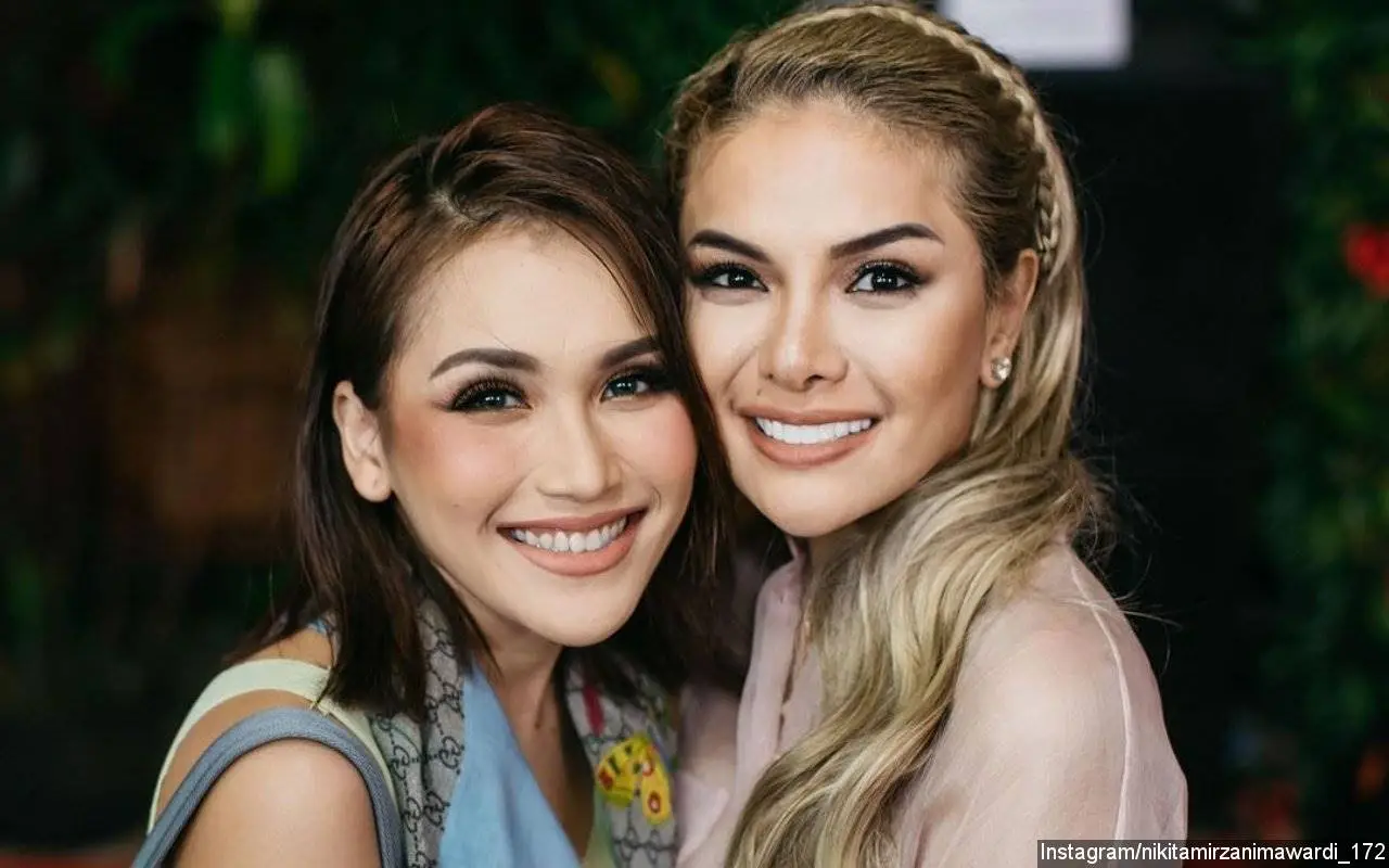 Etika Nikita Mirzani Dipuji Kelas Kala Tak Sengaja Ketemu Keluarga Ayu Ting Ting Di Korea