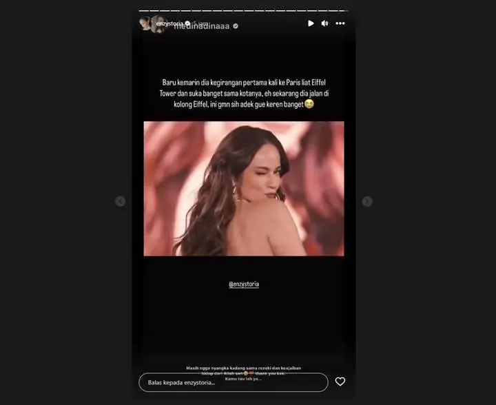Enzy Storia Kedip Cantik di Runway Paris Fashion Week 2023, Fakta Tak Kalah Haru Dibongkar Sahabat
