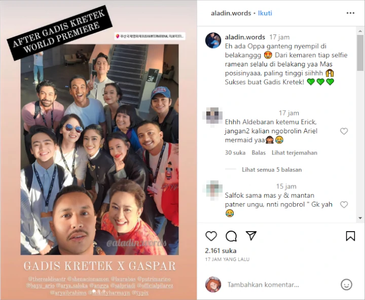 Nyempil Paling Belakang, Arya Saloka Tetap Curi Spotlight Saat Foto Bareng Reza Rahadian cs