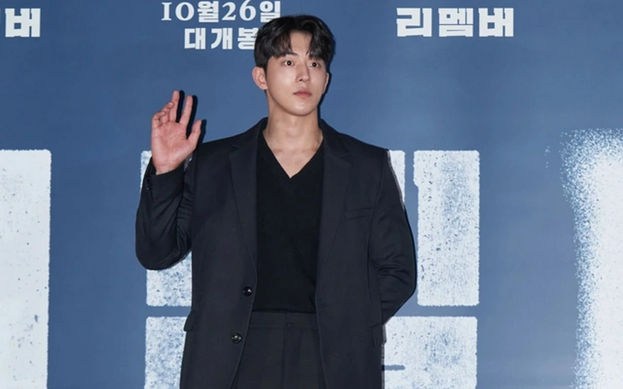Bikin Fans Kesensem, Nam Joo Hyuk Tampil Menawan Berbusana Militer di Acara Publik