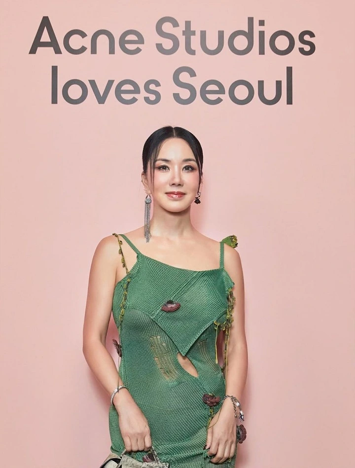 Uhm Jung Hwa