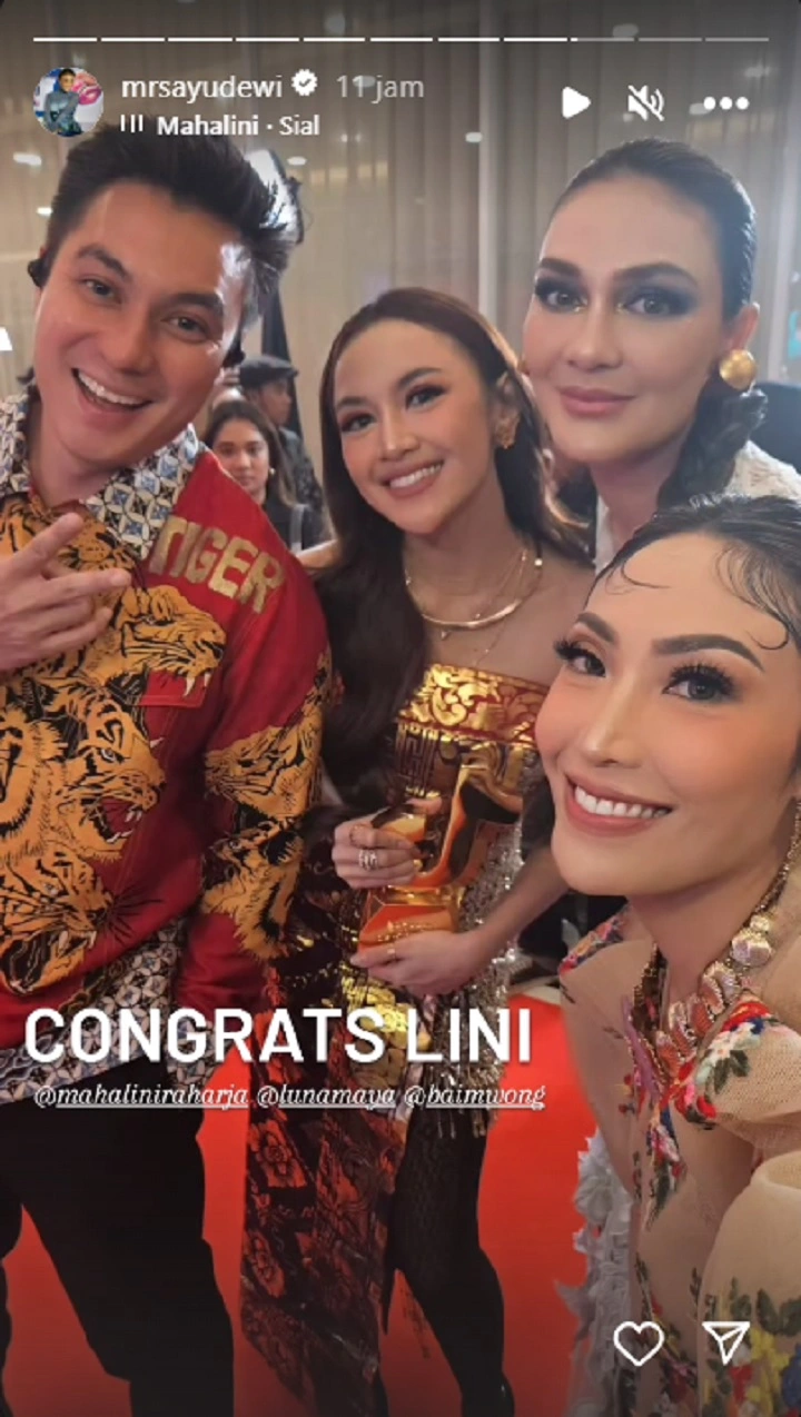 Ayu Dewi Cs