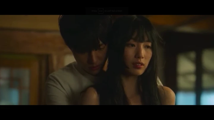 Suzy dan Yang Se Jong Ciuman Hot Hingga Beradegan Intim di \'Doona!\'