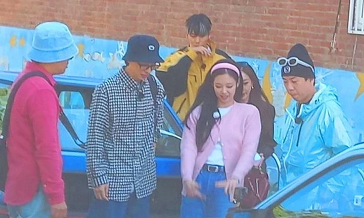 Kontrak Belum Jelas, Jennie BLACKPINK Terciduk Syuting Variety Show Bareng Yoo Jae Seok