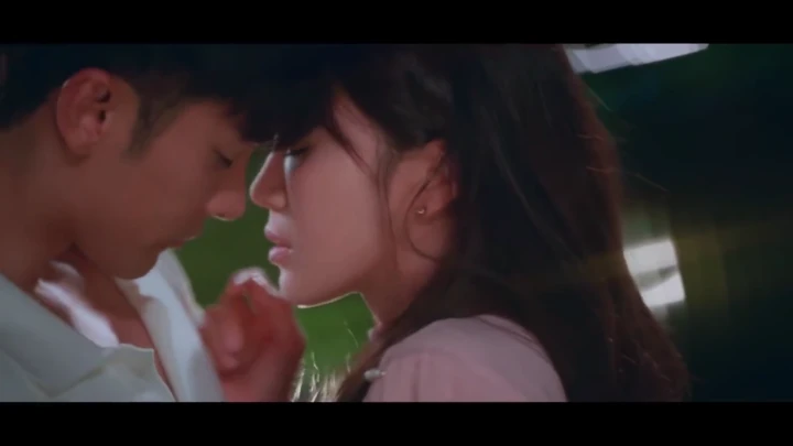 Ciuman Sung Hoon dan Jung Yoo Min di ‘Perfect Marriage Revenge’ Disambut Heboh