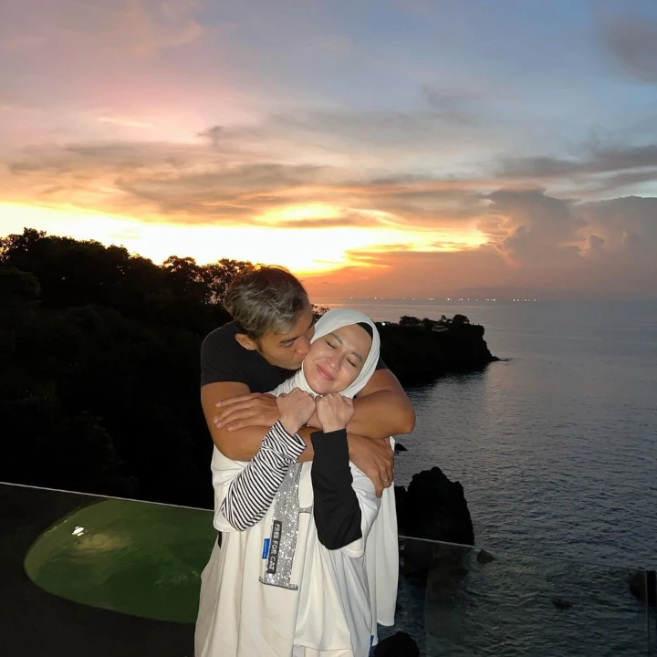 Lebih Sedekade Bersama