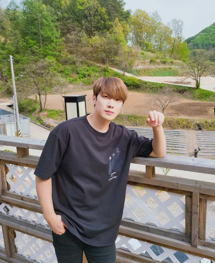 Minhwan F.T. Island