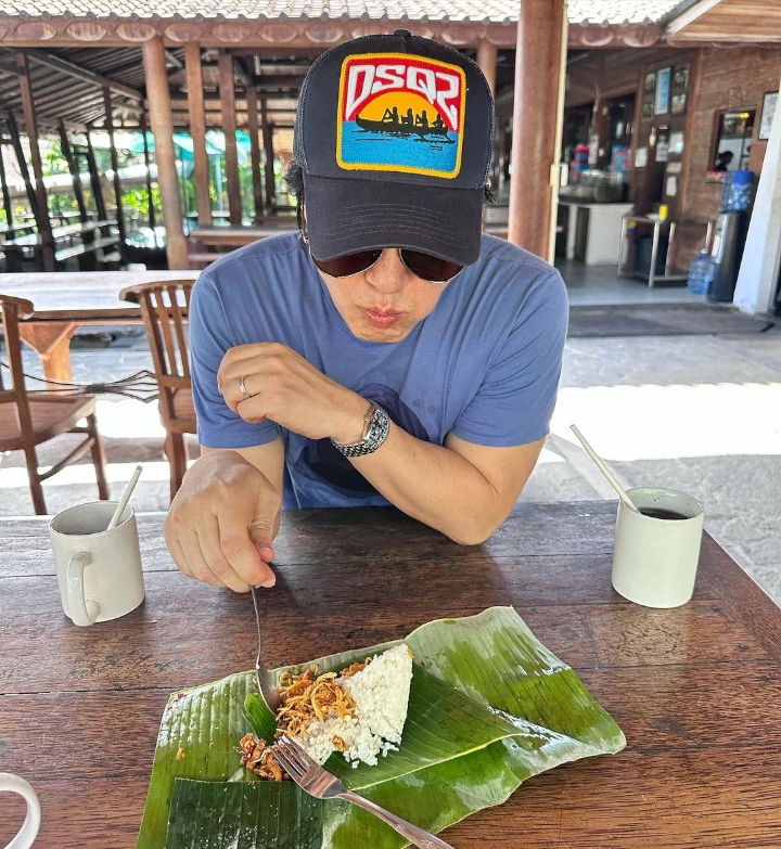 Beom Soo Santap Nasi Bungkus