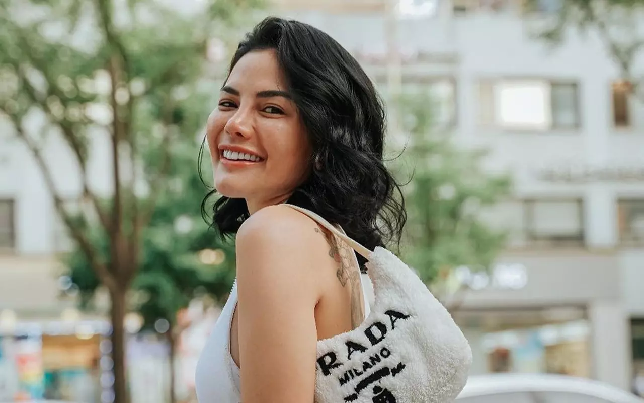 Lolly Ungkap Usaha Dapatkan Maaf dari Nikita Mirzani Usai Namanya Dihapus dari KK