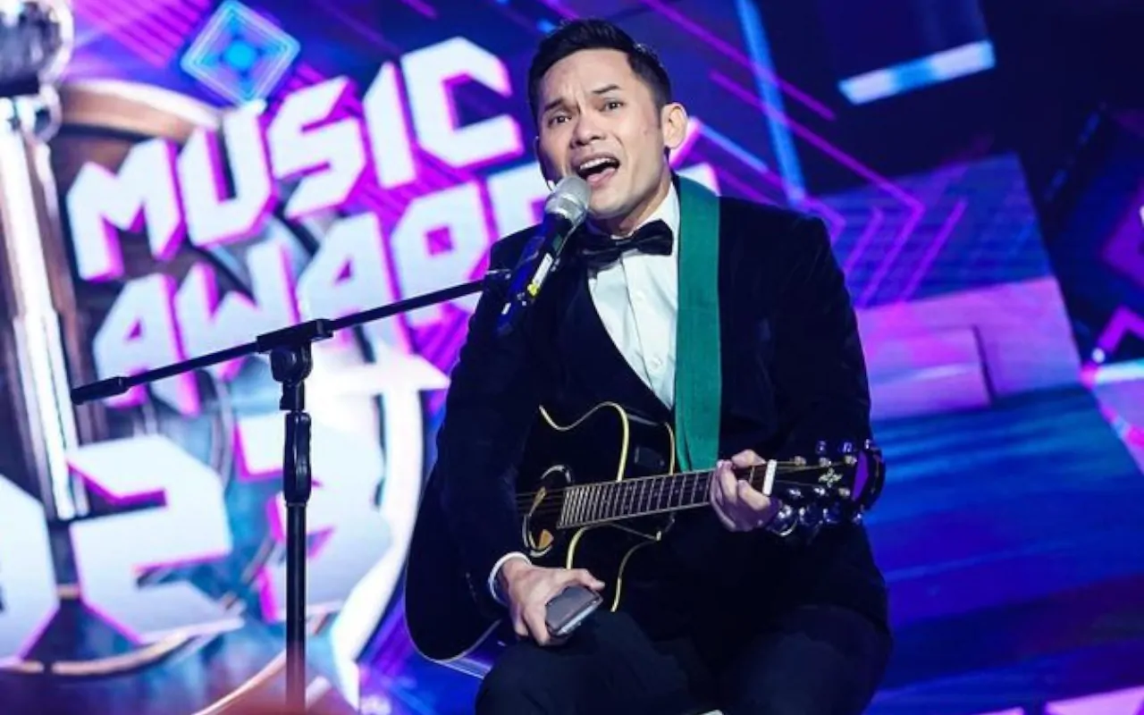 Ben Kasyafani Tampil Gagah Berjas di SCTV Awards 2023 Saat Tudingan Anut Aliran Sesat Diungkit Lagi