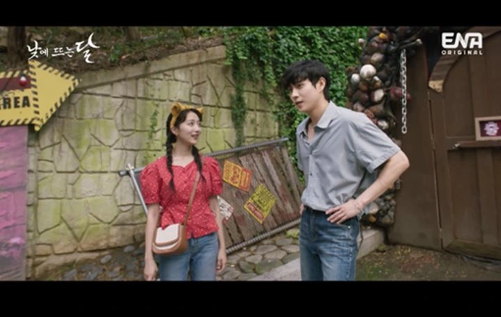 \'Moon in the Day\' Episode 8 Recap: Kematian Kim Jung Hun Bikin Kim Young Dae Was-Was