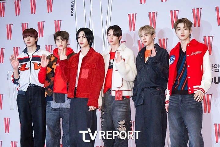 RIIZE Sisakan Spot Kosong saat Perdana Tampil Tanpa Seunghan RIIZE Sisakan Spot Kosong saat Perdana Tampil Tanpa Seunghan