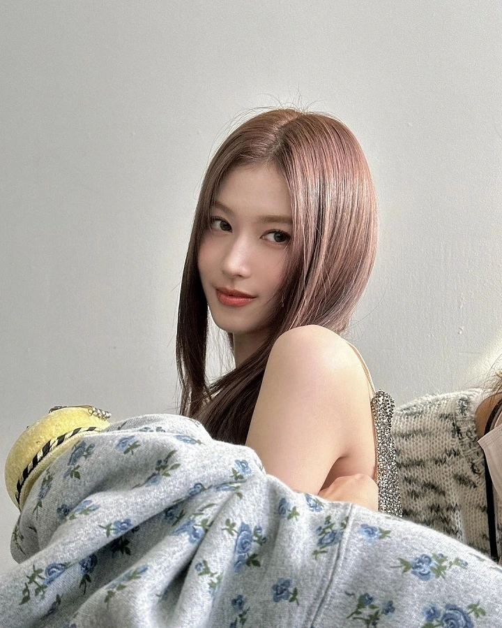 Sana TWICE