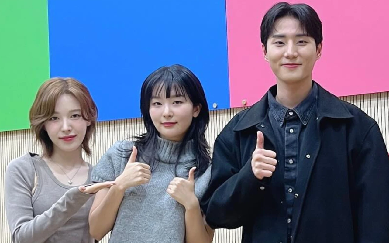 Young K DAY6 Gigih Belajar Koreografi Dance 'Chill Kill' dari Seulgi dan Wendy Red Velvet