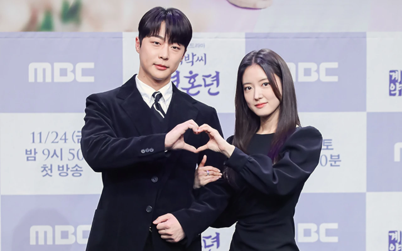 Lee Se Young Favoritkan Adegan Bae In Hyuk Meninggal di 'The Story of Park's Marriage Contract'