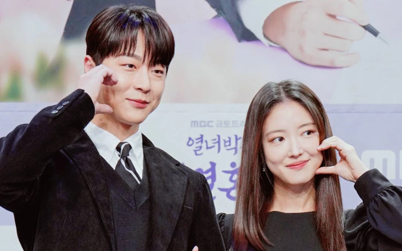 Baek In Hyuk Salah Pahami Lee Se Young Saat Syuting 'The Story Of Park's Marriage Contract'