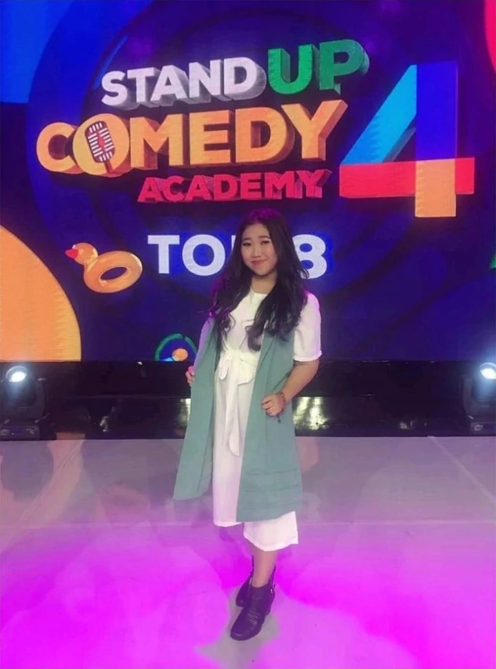 Ikut 'Stand Up Comedy'